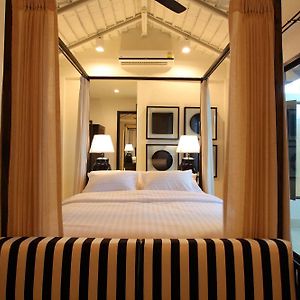 99 The Gallery Hotel